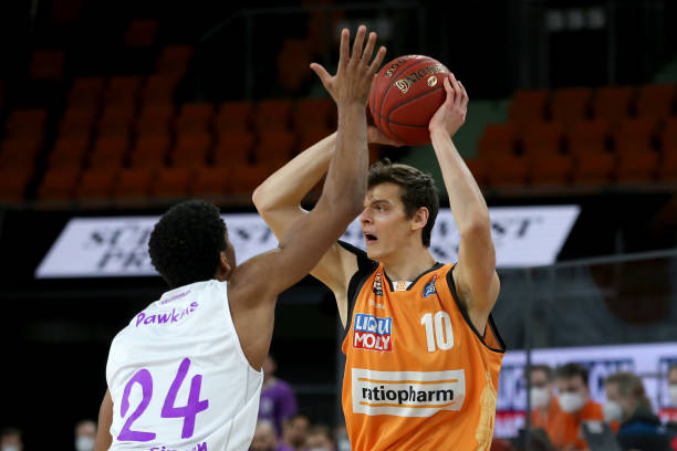 小范围前后 小范围前后