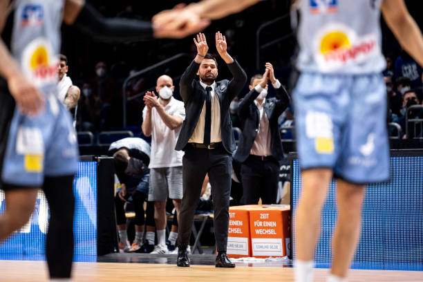 队的防线 队的防线